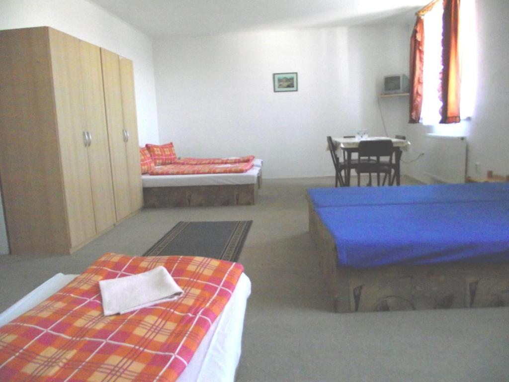 Penzion Slavia Poprad Rum bild