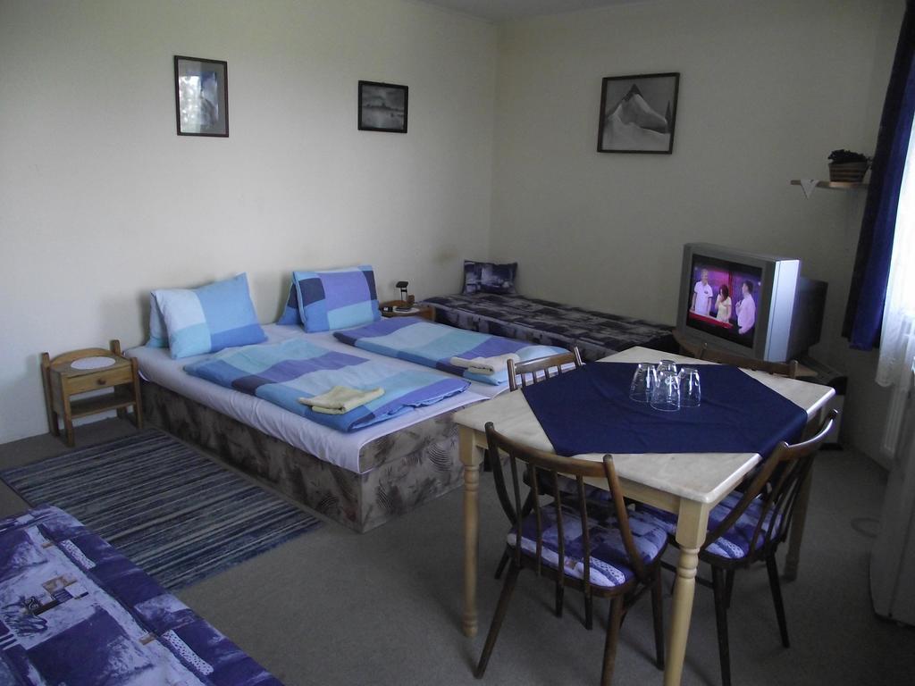 Penzion Slavia Poprad Exteriör bild