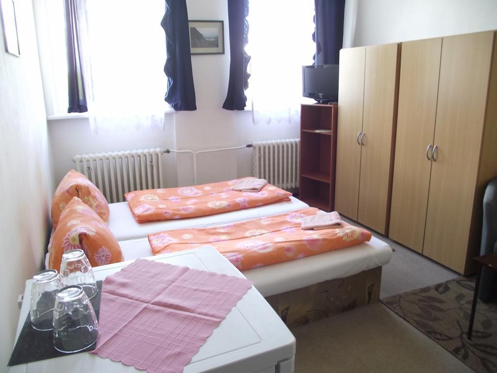 Penzion Slavia Poprad Exteriör bild