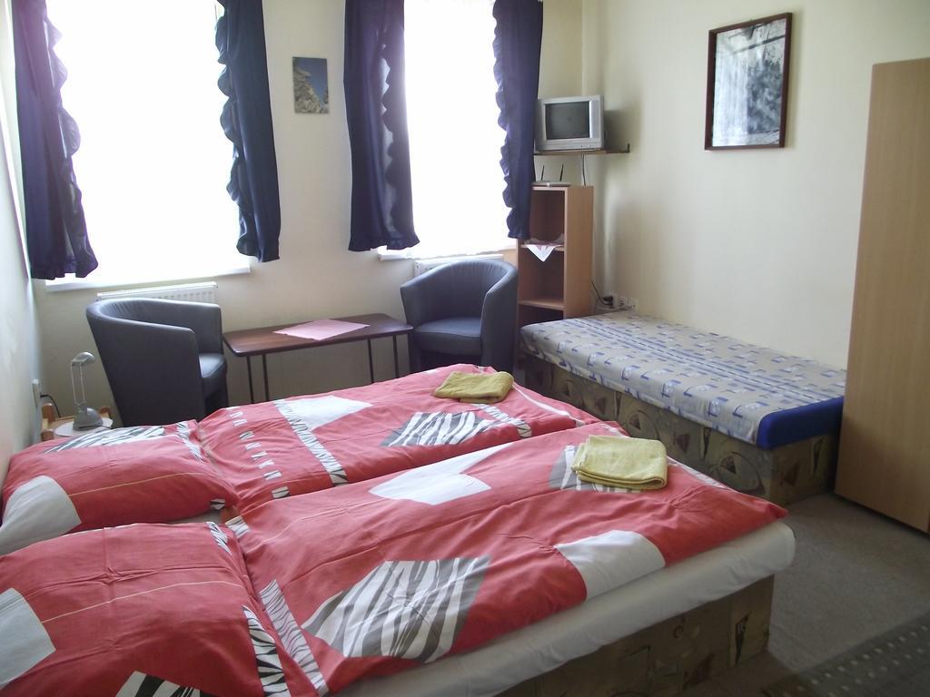 Penzion Slavia Poprad Exteriör bild
